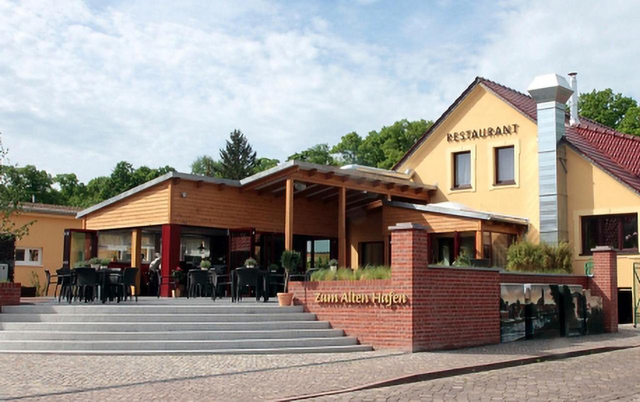 Zum Alten Hafen Hotel Rathenow Kültér fotó